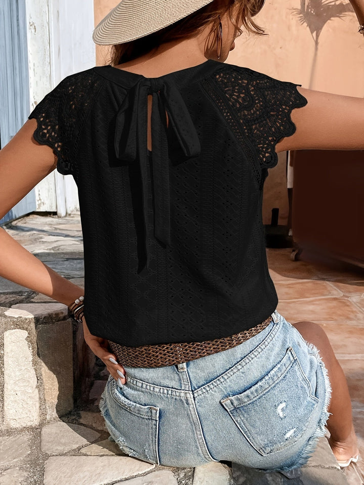 Keshia™ - Elegante Bluse mit Ösen und Bindeband