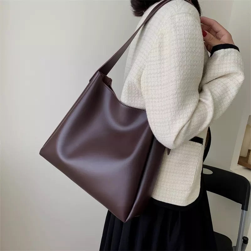 Yara - Geräumige Tasche