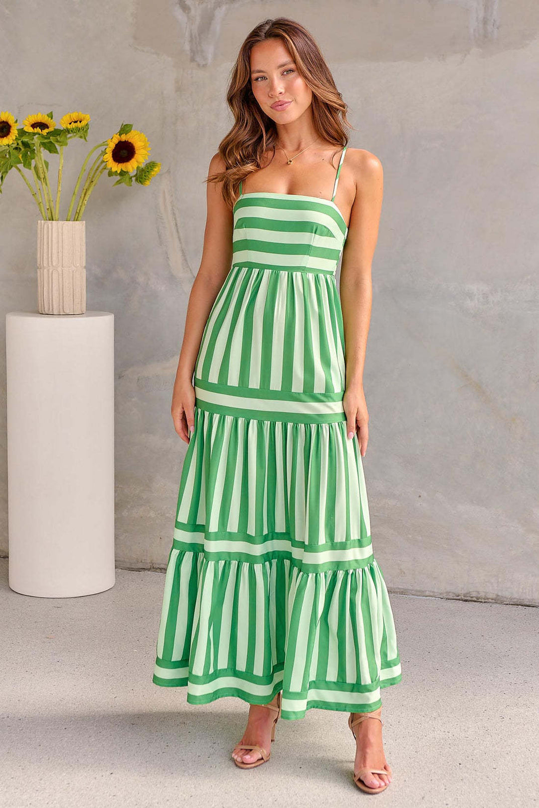 Marisol | Gestreiftes Maxikleid mit Trägern und Taschen