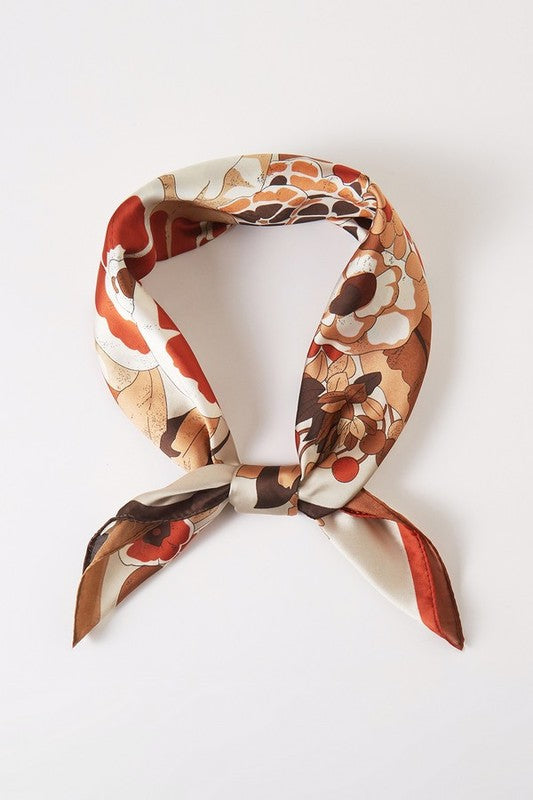 Quadratisches Tuch mit Blumenmuster