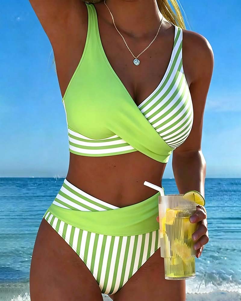 Giulia | Damen gestreifter Bikini mit V-Ausschnitt