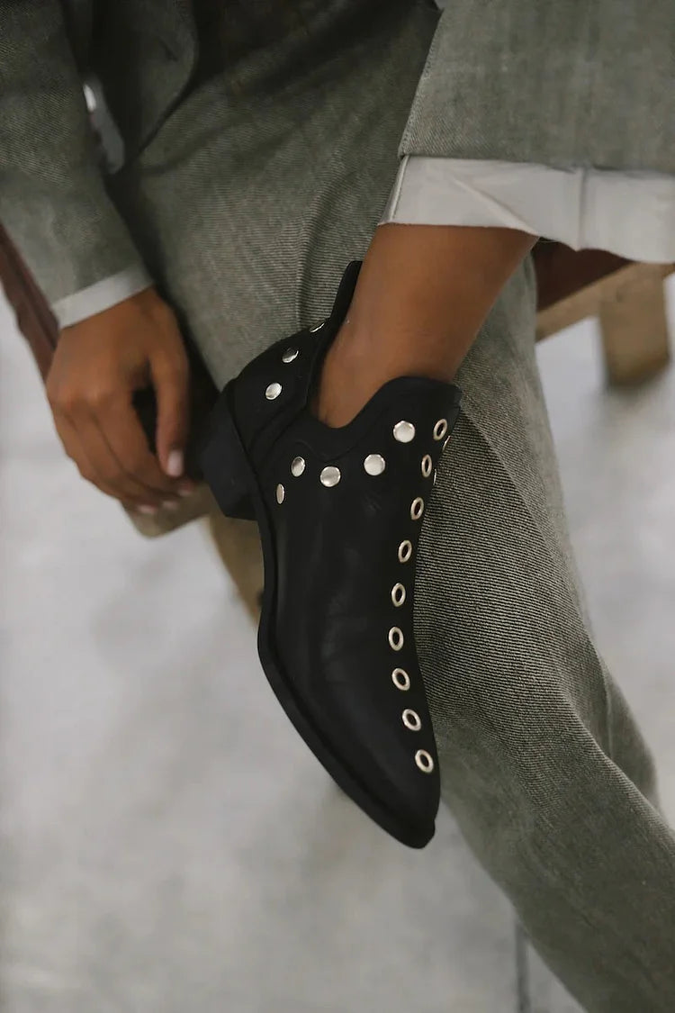 SPITZ ZIERSTIEFELETTE