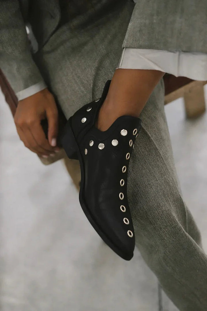 SPITZ ZIERSTIEFELETTE