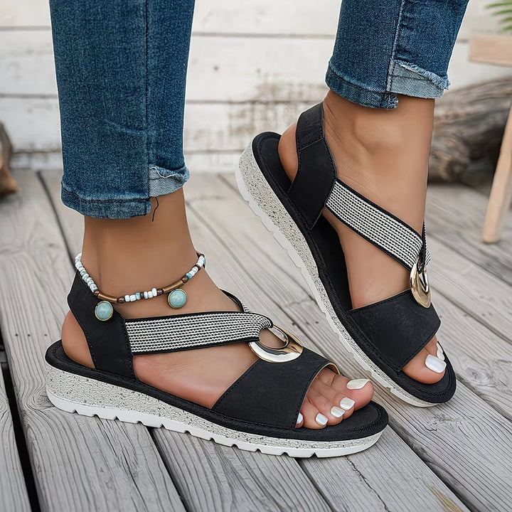Skylar | Flache Sandalen mit Metall-Schnalle
