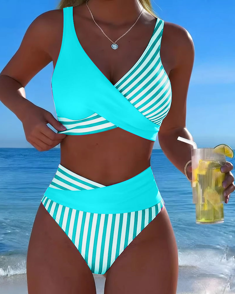 Giulia | Damen gestreifter Bikini mit V-Ausschnitt