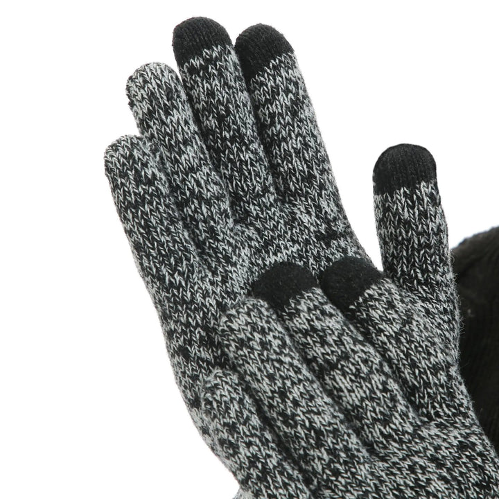 Cooles Winter-Set mit Mütze, Schal und Handschuhen