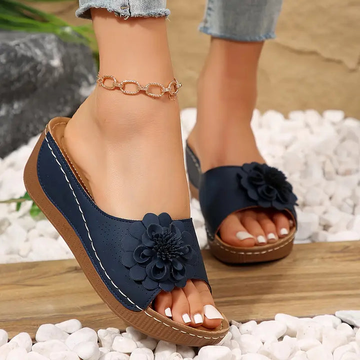 Belle™ - Orthopädische Sandalen mit Blumenmuster