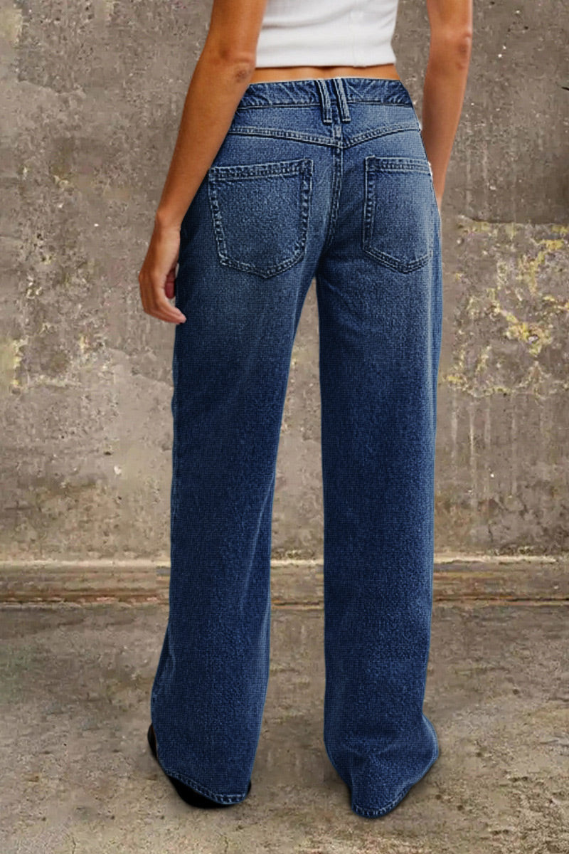 Jeans mit mittelhohem Bund und gerader Passform