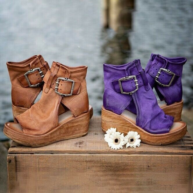 Ariana™ - Auffällige Keil-Sandalen