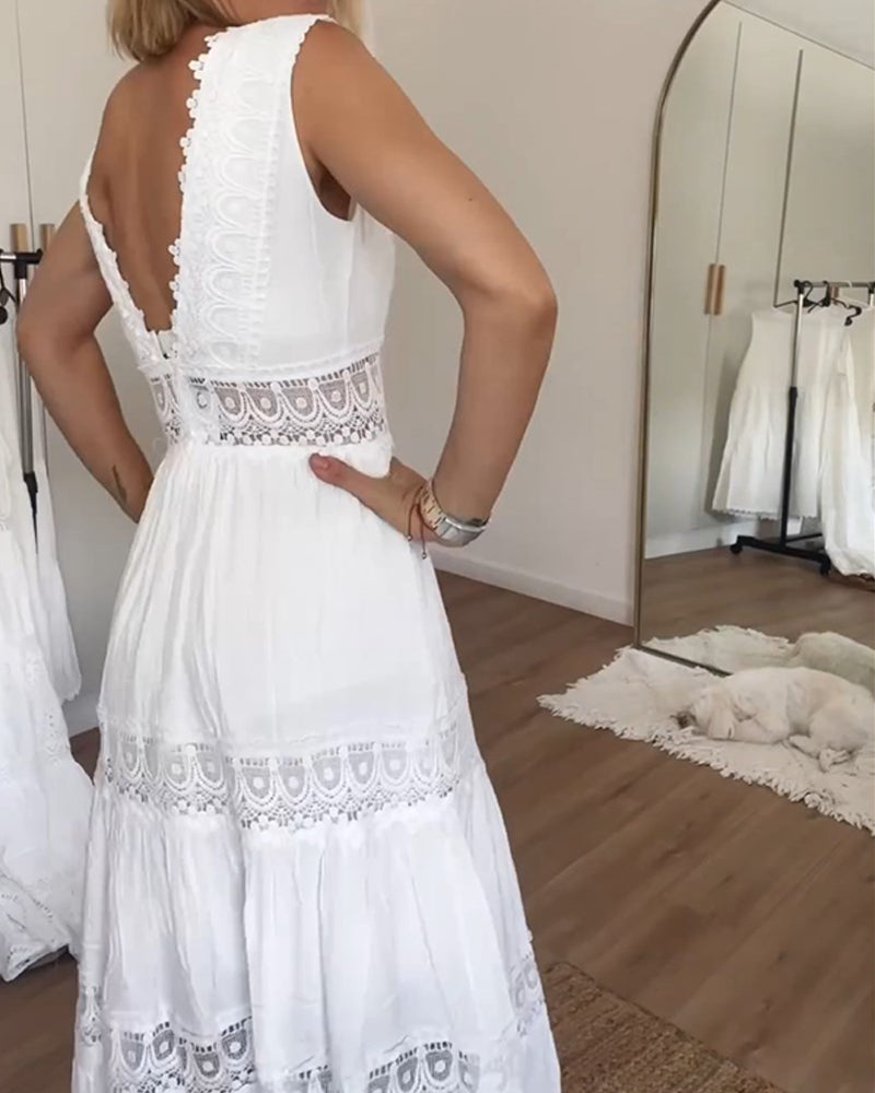 Kim | Spitzen V-Ausschnitt Kleid (Fast ausverkauft)