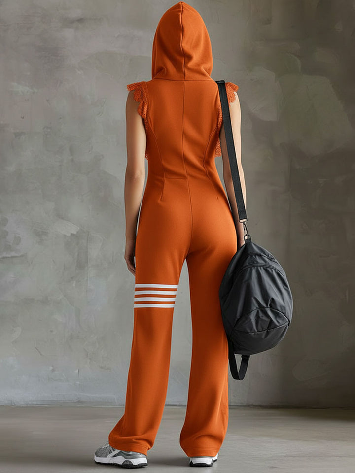 Retro-inspirierter schwarzer ärmelloser Kapuzen-Jumpsuit mit sportlichen Spitzenstreifen