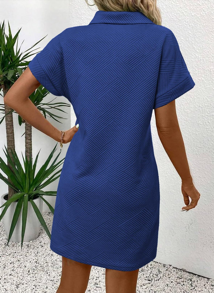 Amber | Schickes Midi-Kleid mit Fledermausärmeln und stylischem Kragen