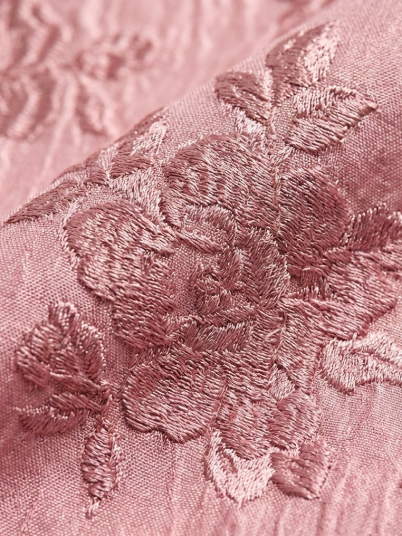 Xanthea | Kurzärmeliges, tailliertes, blumenstrukturiertes Maxikleid