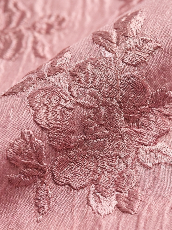Xanthea | Kurzärmeliges, tailliertes, blumenstrukturiertes Maxikleid