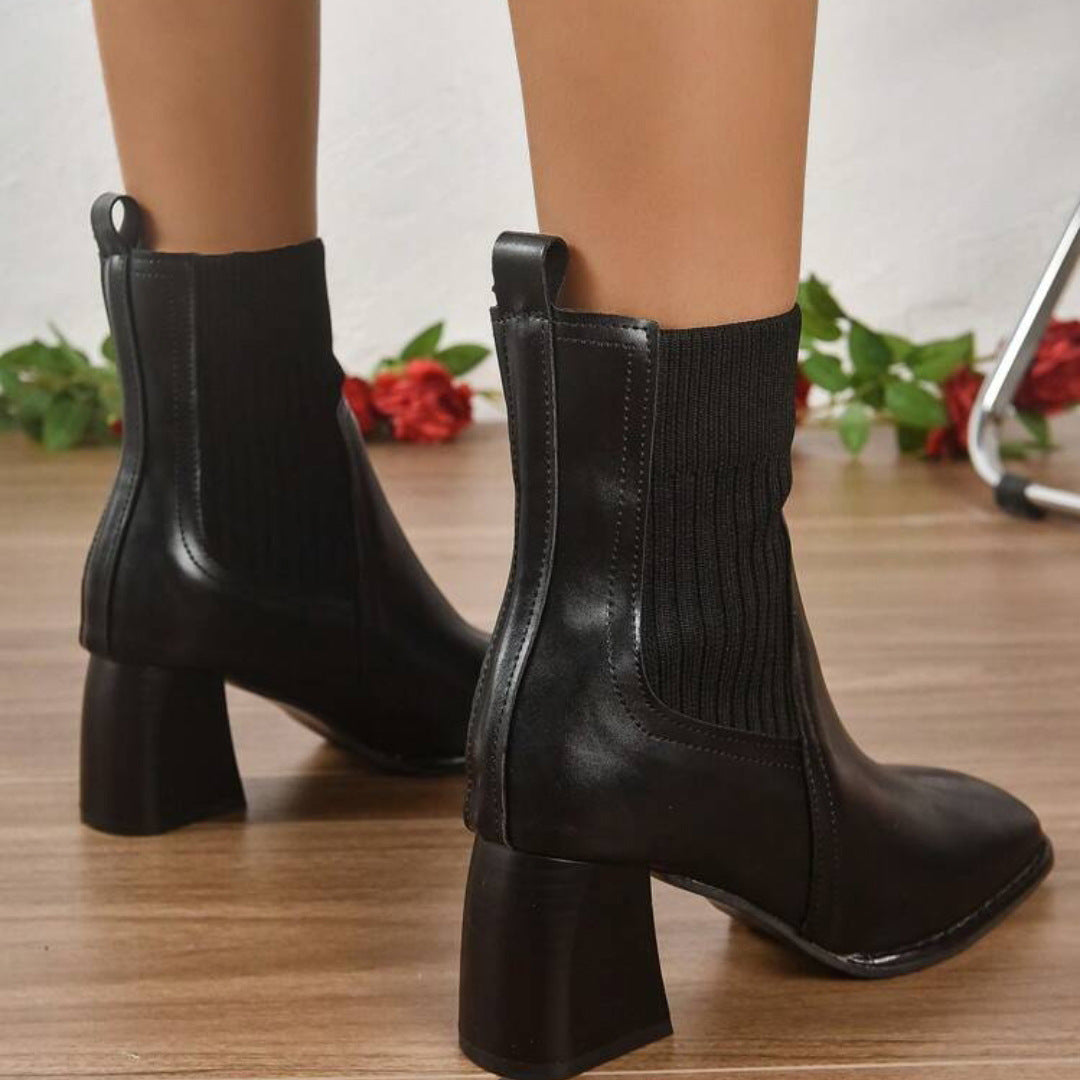 Damen Schlupf-Stiefeletten mit Blockabsatz und Strickschaft