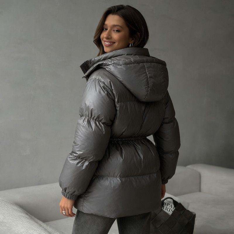 Damen Kapuzenjacke mit anpassbarem Taillenzug und glänzendem Finish