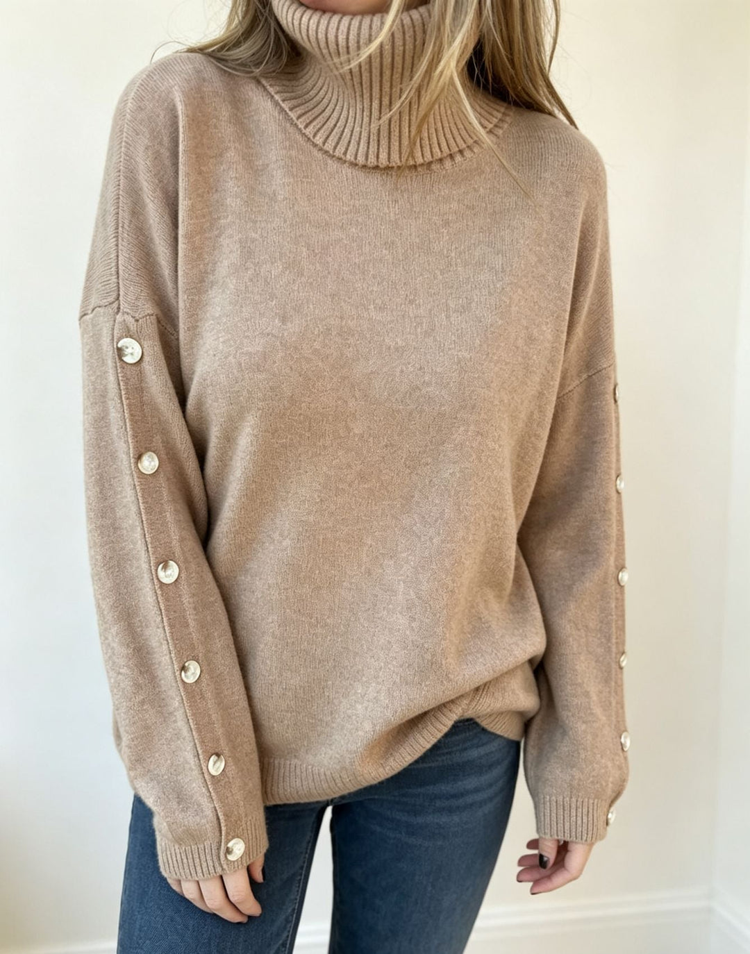 Mara | Damen Oversized Langarm-Turtleneck-Pullover mit Knöpfen
