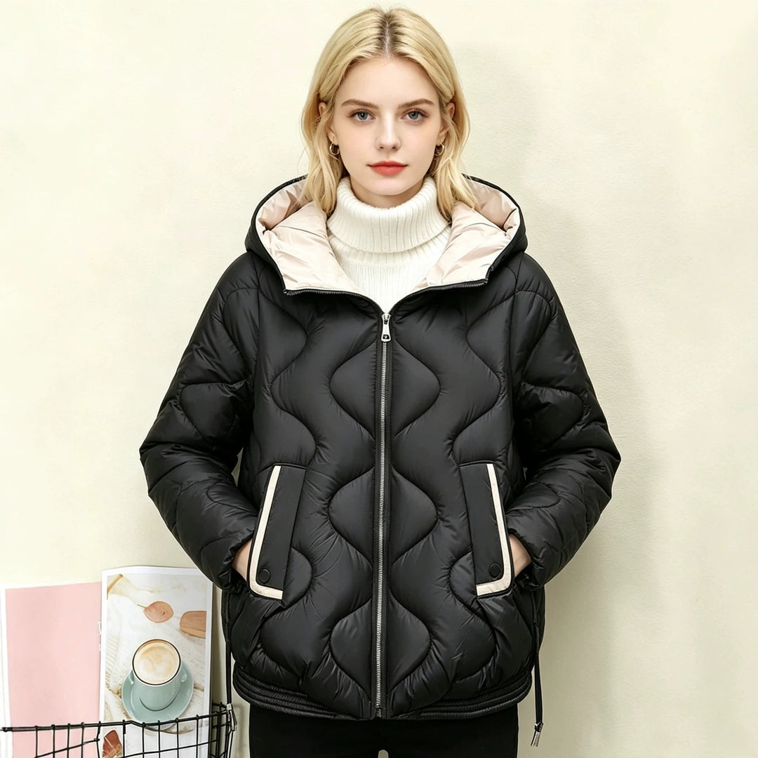 Damen wattierte Kurzjacke mit Herzsteppung, abgerundetem Saum und Kapuze