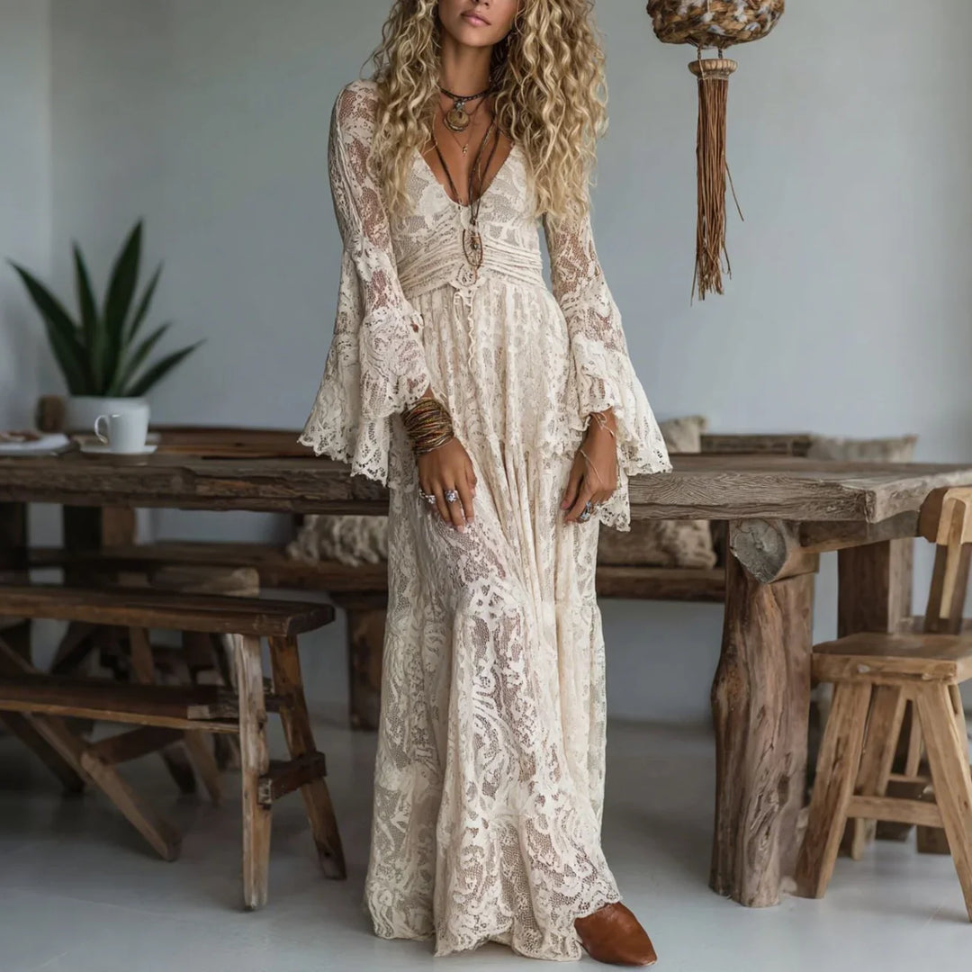 Noelene | Damen Maxikleid mit langen Ärmeln und Spitze im V-Ausschnitt