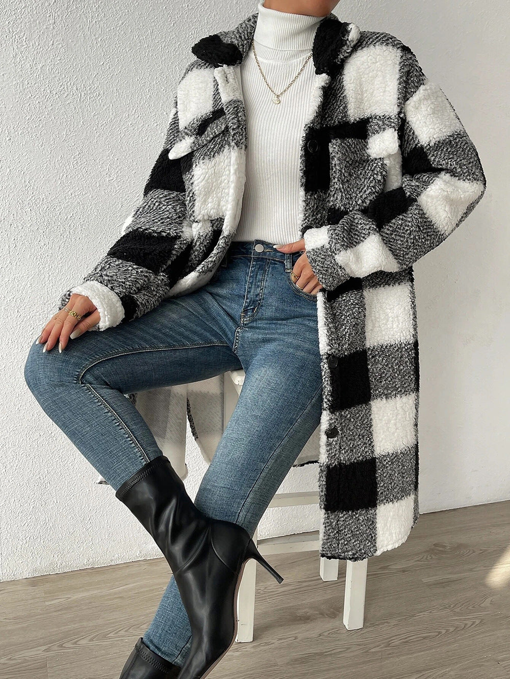 Damen Langmantel mit Karomuster und Taschen