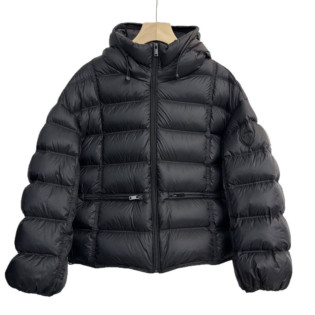 Damen kurz geschnittene Thermo-Steppjacke mit Kapuze und Reißverschlusstaschen