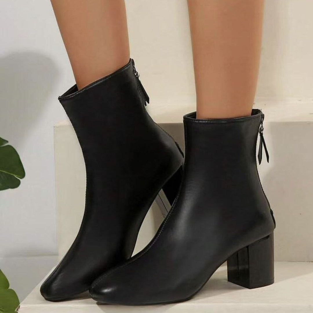 Botins de senhora com fecho e salto bloco moderado