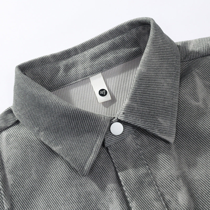 Miesten oversized-vakosamettinen työpaita batikkityylisellä kuosilla ja painonapillisella nappilistalla