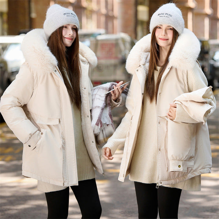 Women’s short urban thermal parka with a detachable fur collar and pockets