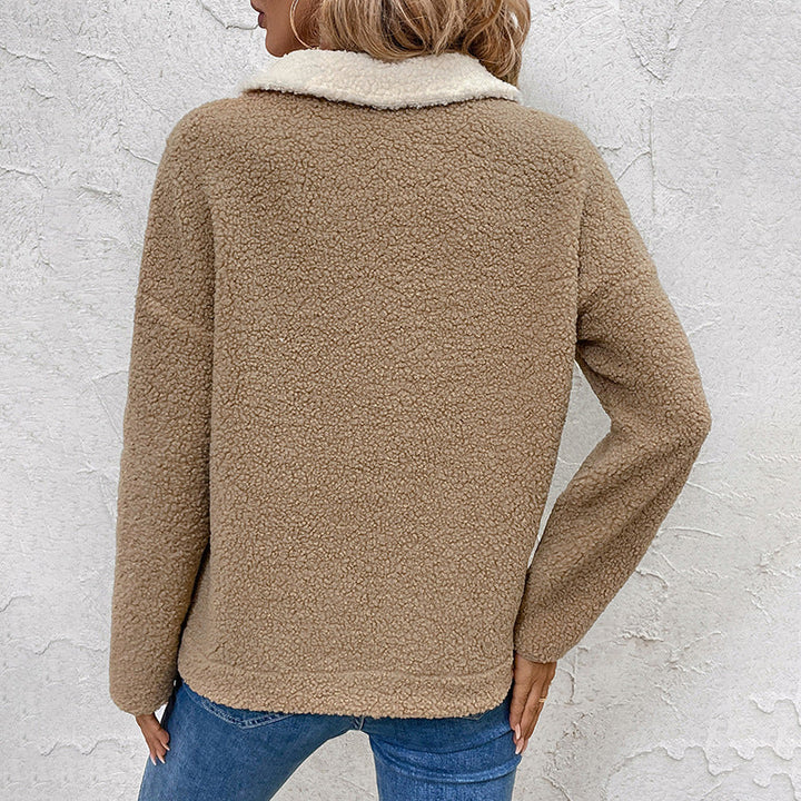 Women's long-sleeve sweater with pockets