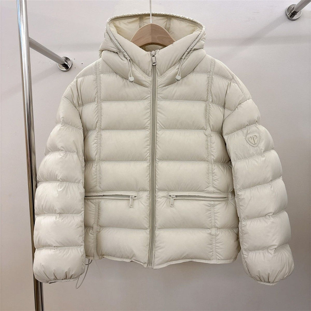 Damen kurz geschnittene Thermo-Steppjacke mit Kapuze und Reißverschlusstaschen