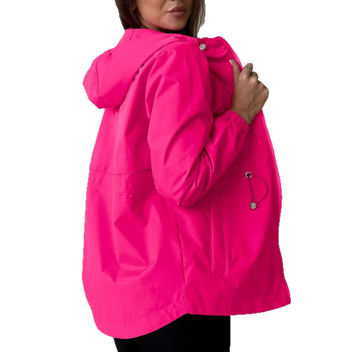 Damen Outdoorjacke mit anpassbarer Kapuze und geräumigen Taschen