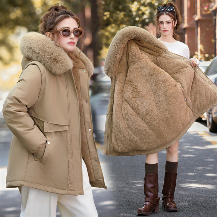 Women’s short urban thermal parka with a detachable fur collar and pockets
