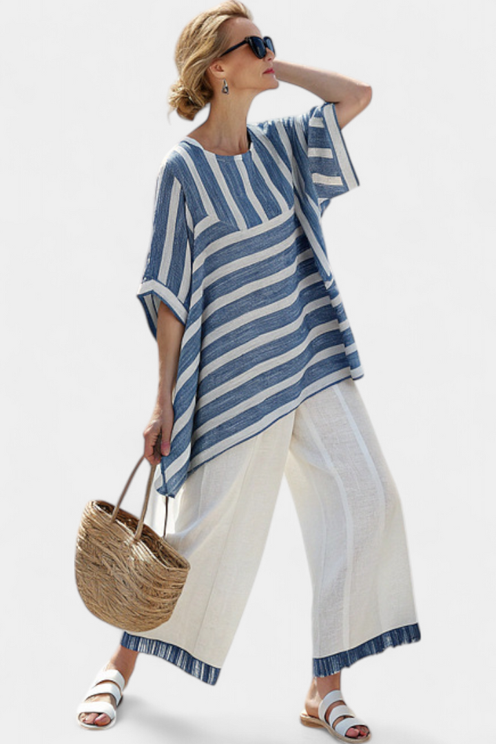 Ornella – elegantes gestreiftes Top in Blau und Hose mit Details am Saum