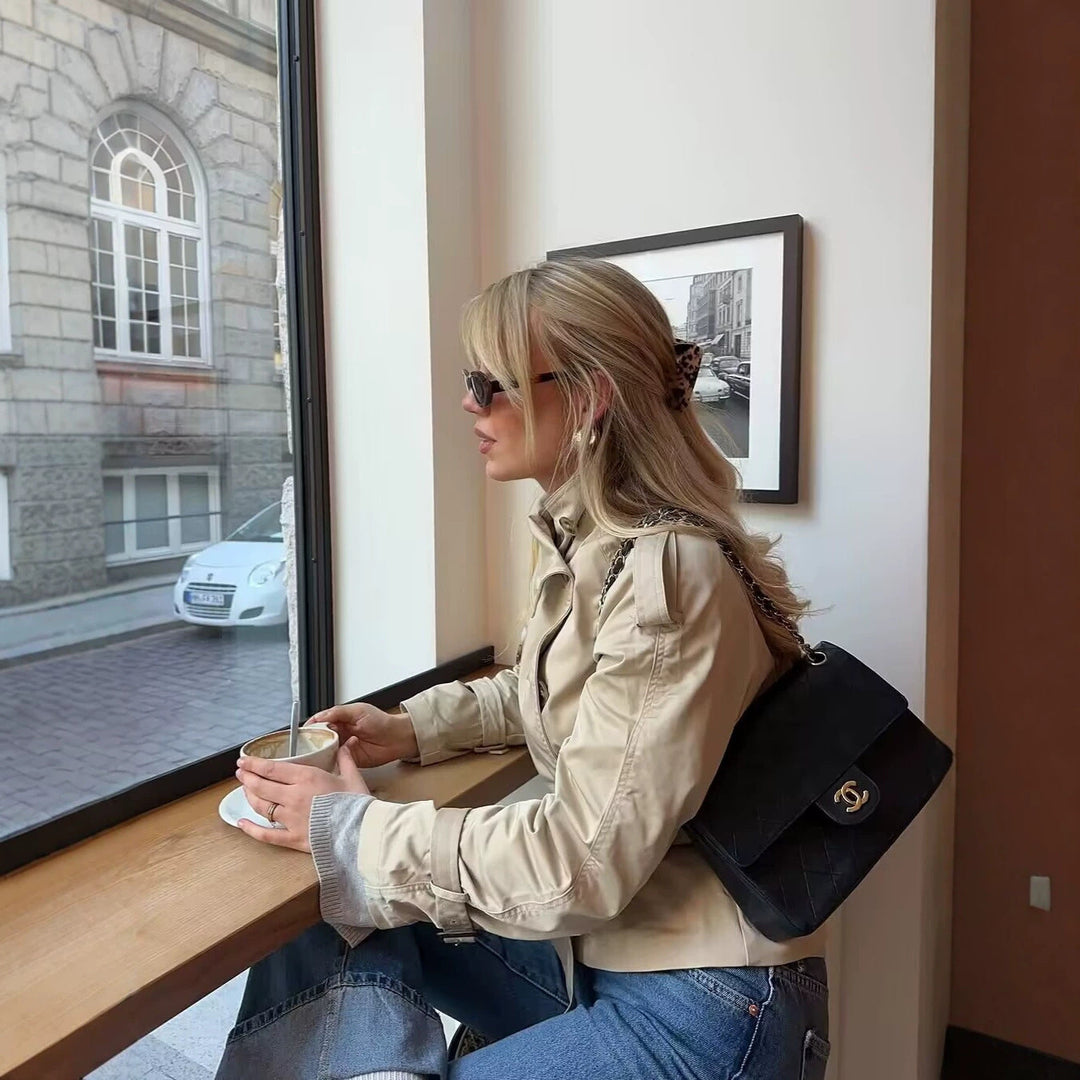 Chaqueta trench de mujer con cinturón y doble botonadura