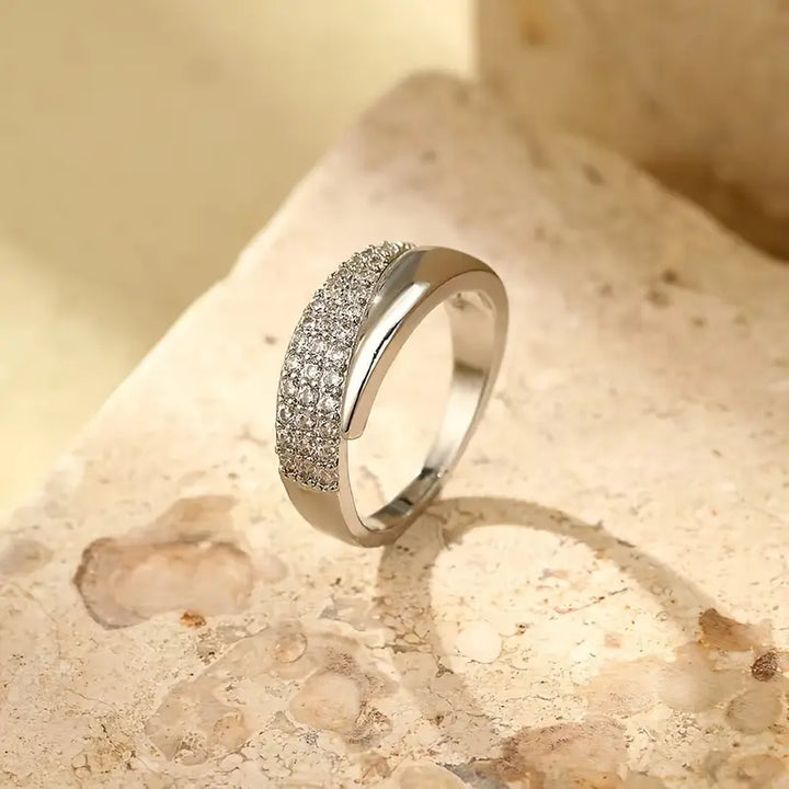 Eleganter Nova Goldring