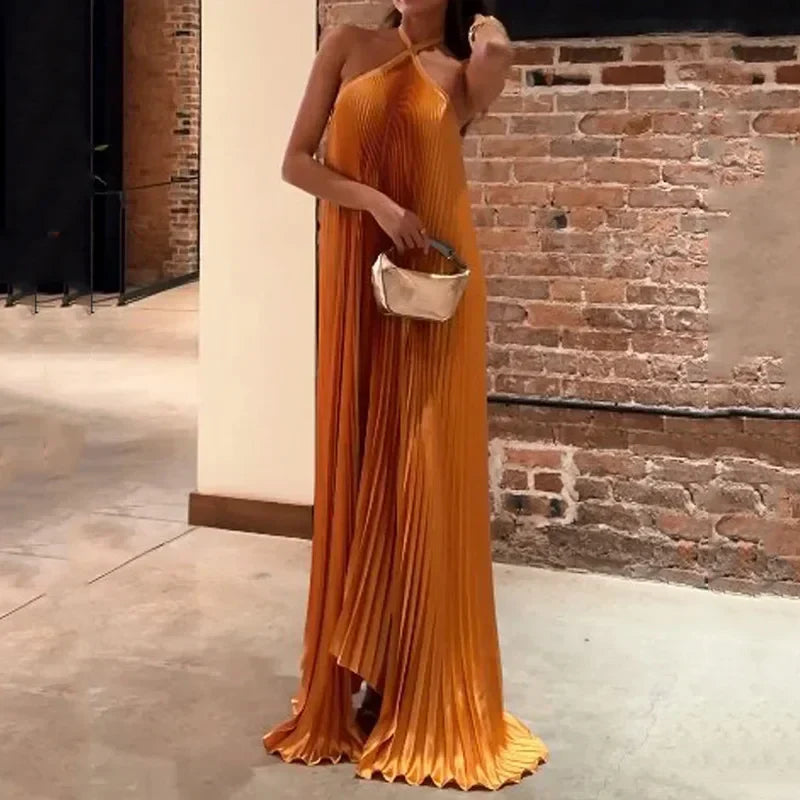 Mira - Schickes Plissiertes Maxikleid mit Halterneck