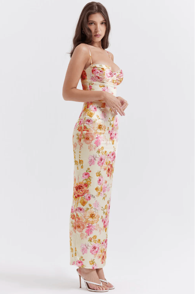 Selene - Charmantes Blumenkleid mit Spaghettiträgern