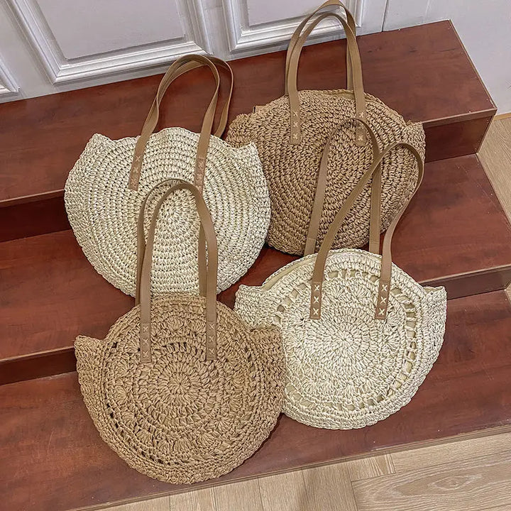 Arnora | Runde Geflochtene Handtasche mit Kunstledergriffen