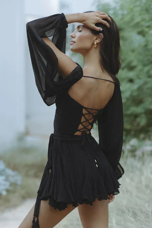 Layla | Damen-Minikleid mit V-Ausschnitt und Bindegürtel