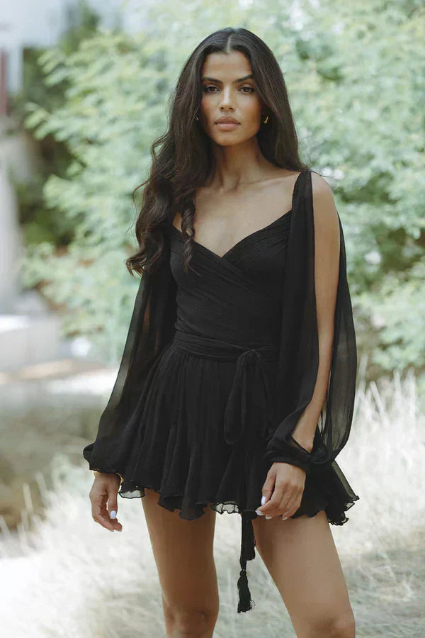 Layla | Damen-Minikleid mit V-Ausschnitt und Bindegürtel