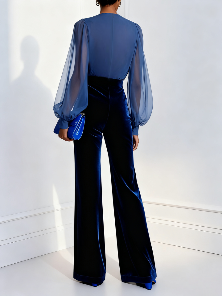Samt-Jumpsuit mit langen Ärmeln und blauem Mesh-V-Ausschnitt