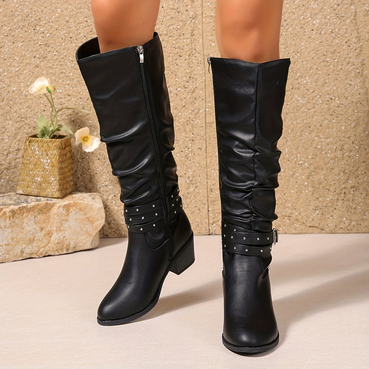 Ragnhild | Damen knöchelhohe Stiefel mit Schlappe und Schnallen-Riemen
