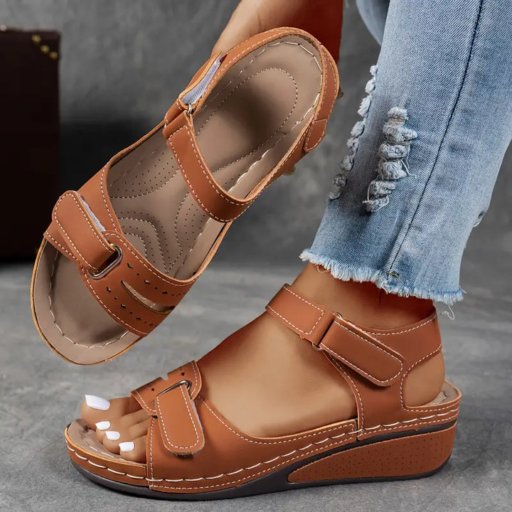 Ella™ – Orthopädische Keilsandalen