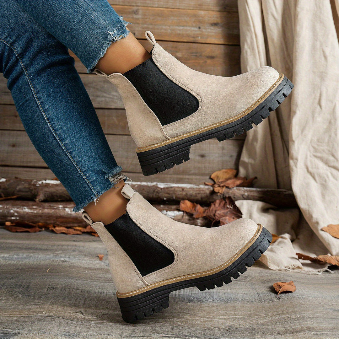Mehetabel | Women's Chelsea ankle boots with lug soles