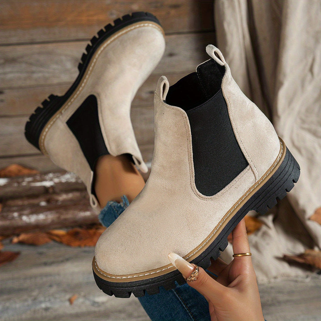 Mehetabel | Women's Chelsea ankle boots with lug soles