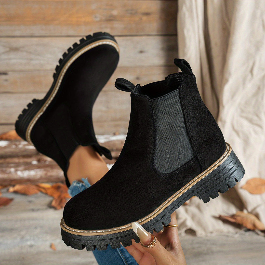 Mehetabel | Women's Chelsea ankle boots with lug soles