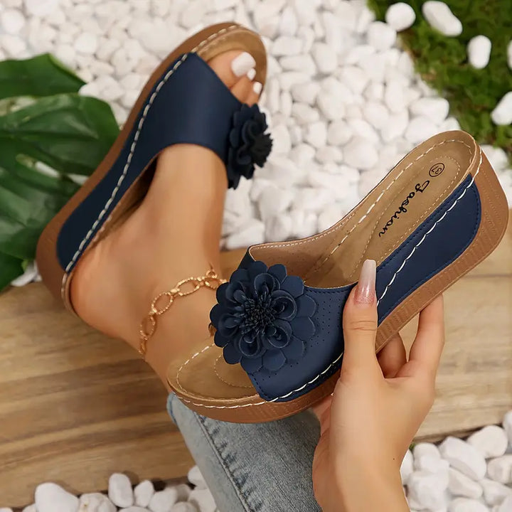 Belle™ - Orthopädische Sandalen mit Blumenmuster