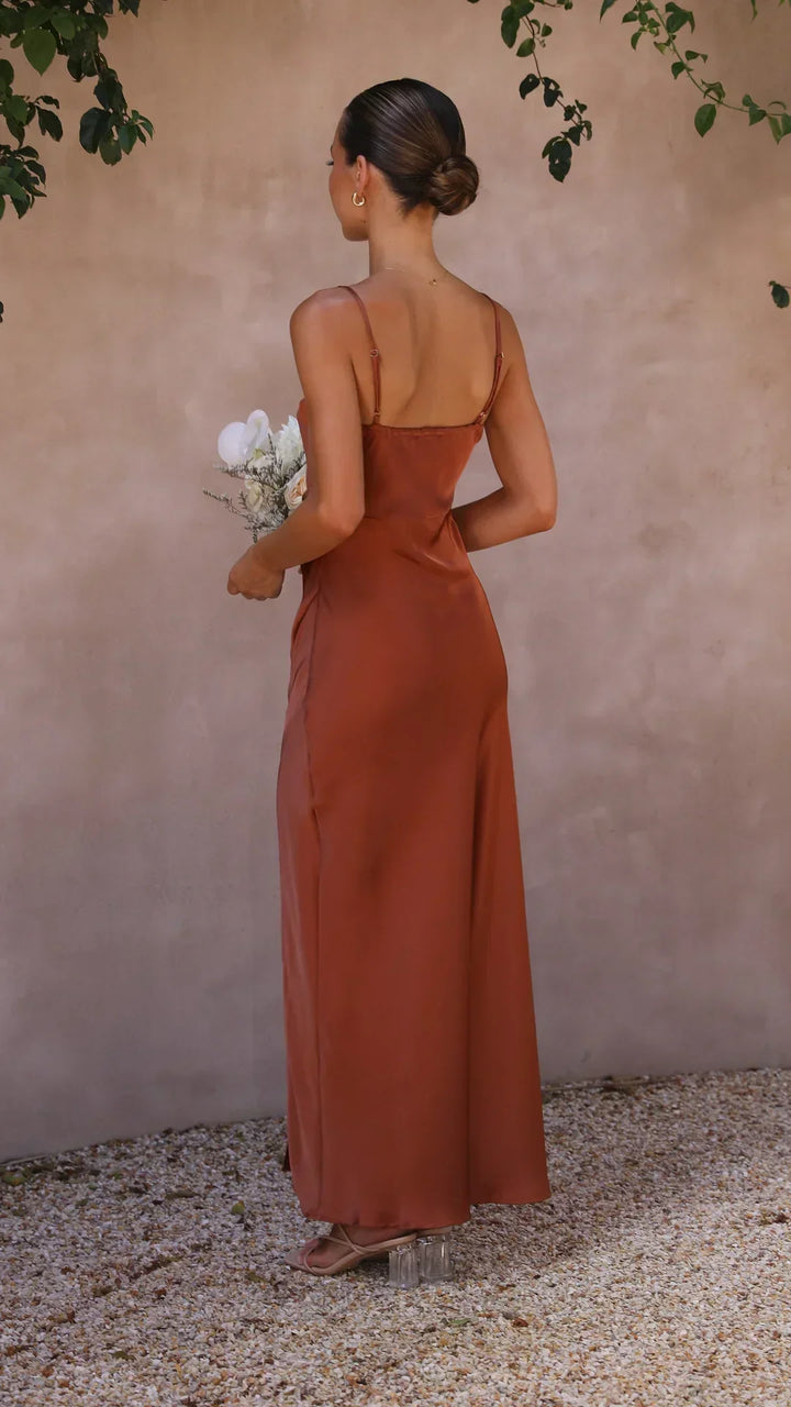 Damen Maxikleid mit quadratischem Ausschnitt und seitlichem Schlitz