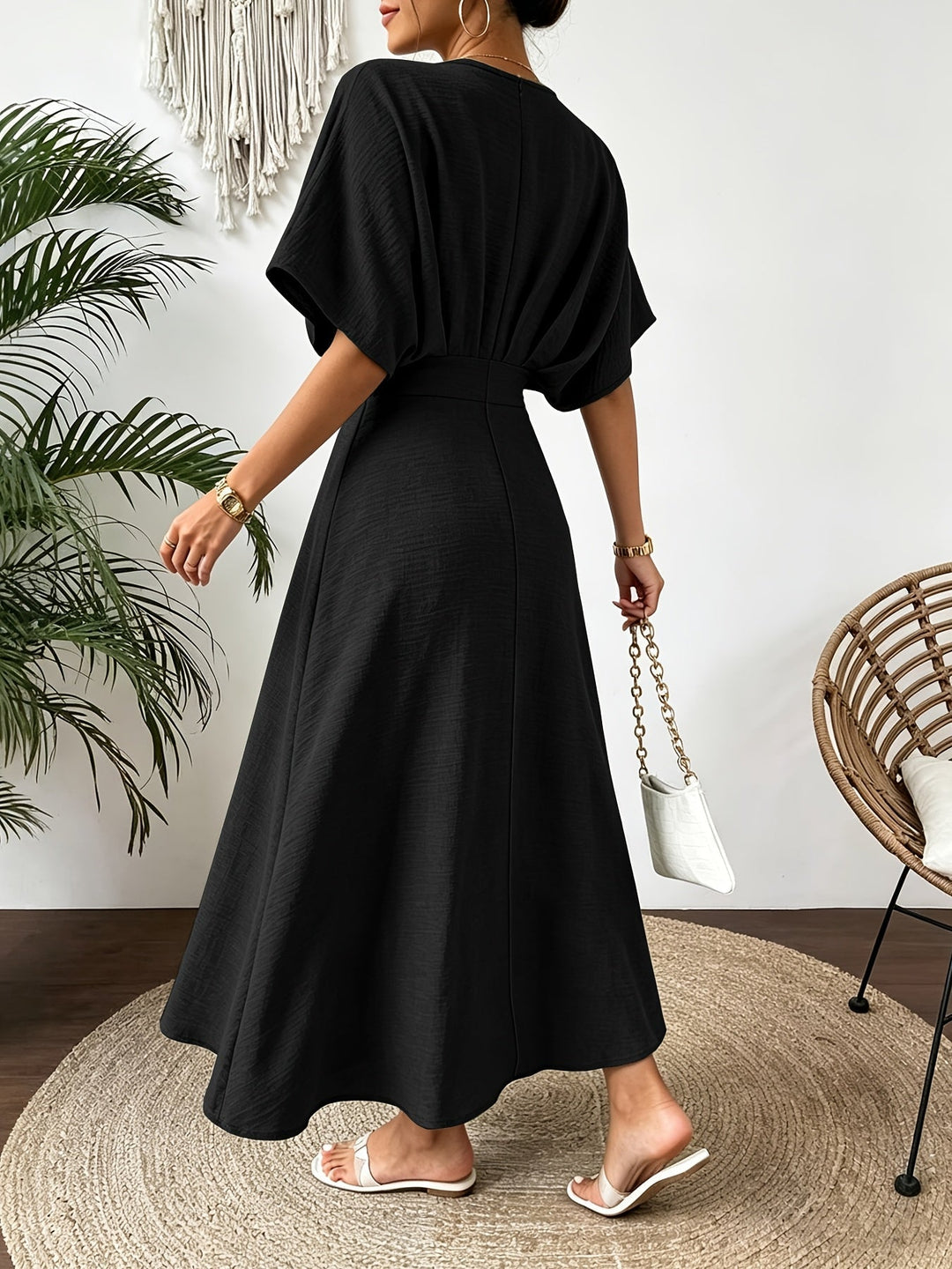 Vestido midi de mujer con escote en V