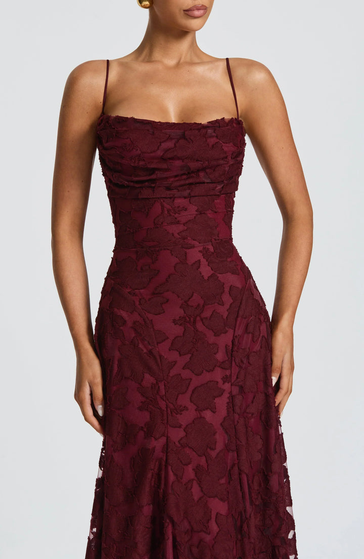 Lucina | Elegantes Maxikleid mit zeitloser Raffinesse